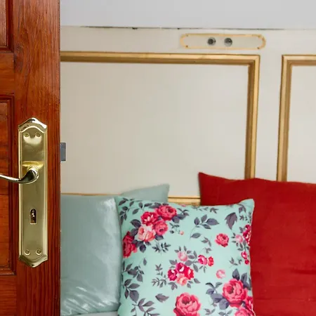 Oda ve Kahvaltı Aminta 3*