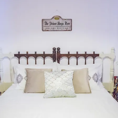 Aminta Alojamento de Acomodação e Pequeno-almoço 3*