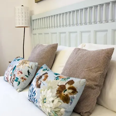 فندق مبيت وإفطار Aminta Charmy In Vegueta 3*