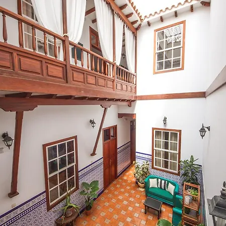 Aminta Charmy In Vegueta Las Palmas de Gran Canaria