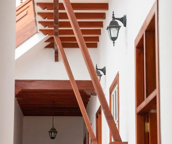 לינה וארוחת בוקר Aminta