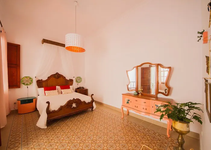 Aminta Charmy In Vegueta