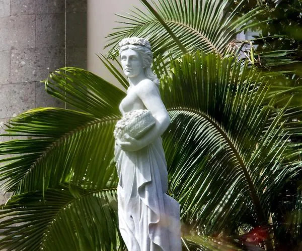 Aminta Charmy In Vegueta