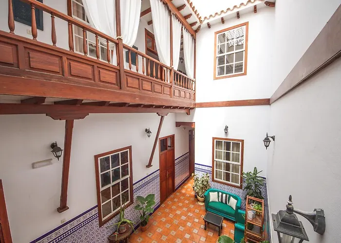 Aminta Charmy In Vegueta Las Palmas de Gran Canaria