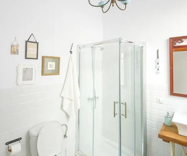 Aminta Charmy In Vegueta 3*